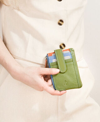 FAMILIA MONEDEROS - IMAGEN 320 X 390 PXL-250110114414.jpg